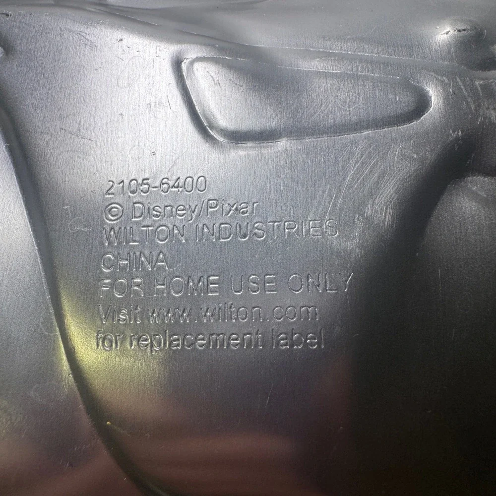 Wilton Disney Pixar Cars Lightning McQueen Aluminum Cake Pan 2105-6400 Silver